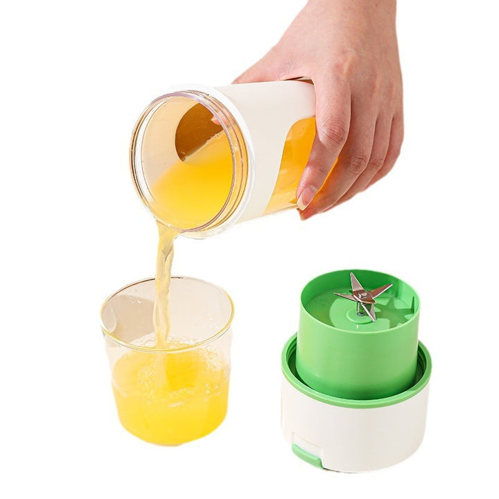 🍊 Portable USB Juicer – Fresh Juice Anytime, Anywhere! 🥤🔋